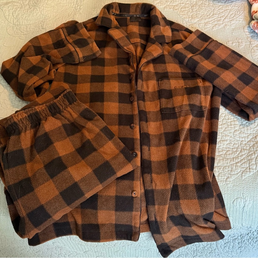 Skims Women’s Fleece-Like Brown & Black Buffalo Plaid Pajama Set